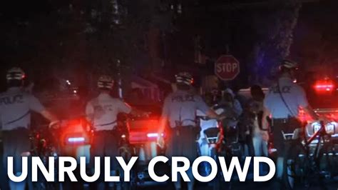 Philadelphia police break up unruly crowds - YouTube