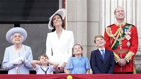 Prince George, Princess Charlotte, Kate Middleton & More Join Queen Elizabeth On Balcony For ...