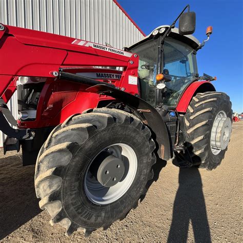 2017 Massey Ferguson 8727 Tractor