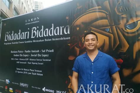 Lirik Lagu Gala Bunga Matahari Yang Dinyanyikan Oleh Sal Priadi