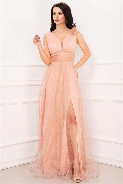 Rochie De Nasa Carla Lunga Peach Din Tulle Brodat Cu Flori 3D Pe Umar