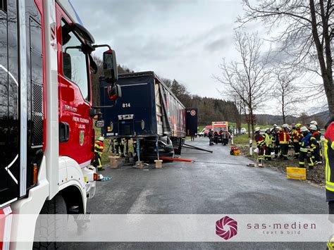 Unfall Auf Pendlerparkplatz An Der B Freiwillige Feuerwehr Sch Llnach