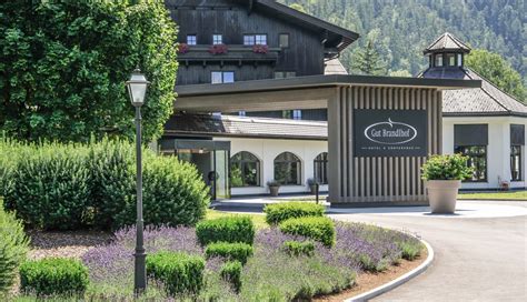 Außenansicht Hotel Gut Brandlhof Saalfelden am Steinernen Meer