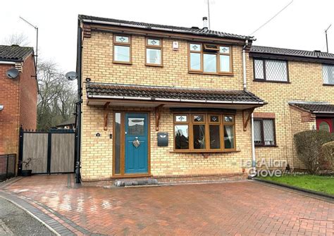 Sandringham Road Halesowen 3 Bed Semi Detached House £350 000