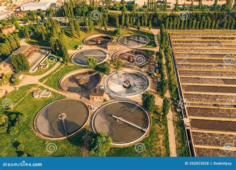 Modern Sewage Treatment Plant With Round Wastewater Purification Tanks