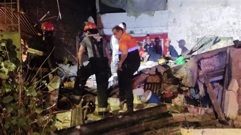 Explosión y derrumbe en Lanús rescataron a una mujer de los escombros