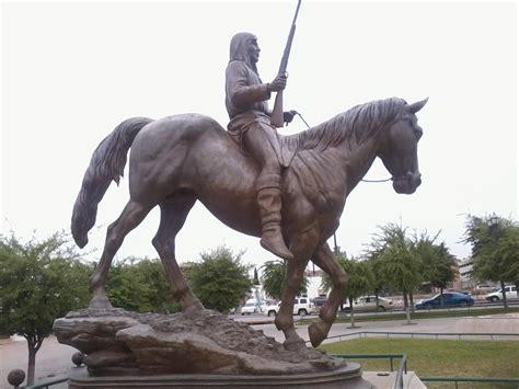 Statue Of Chief Victorio In Chihuahua Mexico La Estatua Dedicada Al