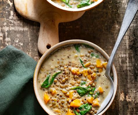 Soupe De Lentilles Vertes Au Lait De Coco Carottes Et Pinards