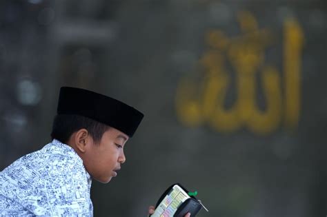 Tadarus Alquran Di Masjid ANTARA Sultra