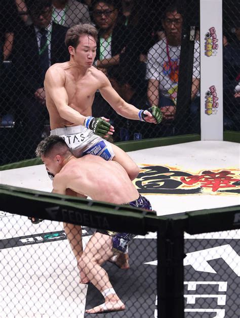 【rizin】朝倉未来1年4カ月ぶり総合格闘技で勝利 牛久絢太郎に3ー0判定勝ち／詳細 バトルライブ速報 日刊スポーツ