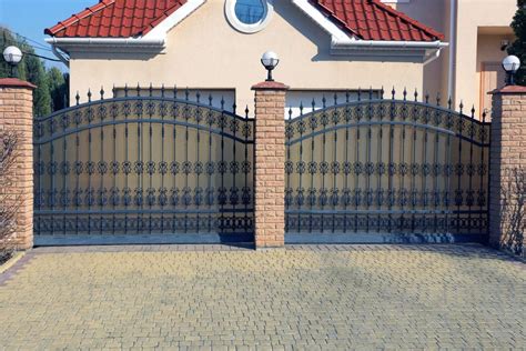 Why You Should Consider Automated Gates for Home Security