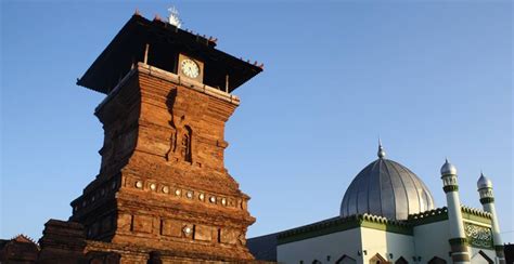 Masjid Agung Demak Merupakan Peninggalan Pada Masa Pemerintahan Raja