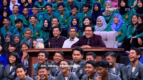 ini talkshow hitam putih - Joan Cameron