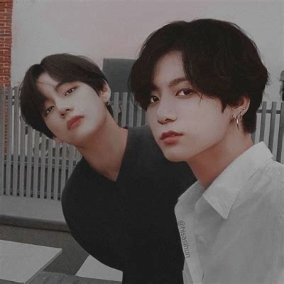 História O nerd e o popular Vkook História escrita por ounyourm ark