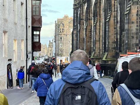 Edinburgh : The Royal Mile Old Town Guided Walking Tour | GetYourGuide