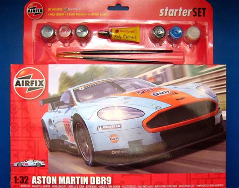 Aston Martin Dbr9 Gulf Larger Starter Set Airfix 50110