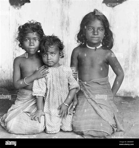 Portrait Noir Et Blanc Enfant Monde Banque De Photographies Et Dimages