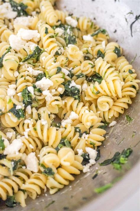 Spinach And Feta Pasta Feta Pasta Spinach Pasta Recipes Spinach And Feta