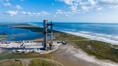 Starships 5th Flight Today Spacex Aims To Catch A Building Sized