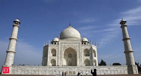 Taj Mahal is a Hindu temple - Four times when Taj Mahal made monumental ...