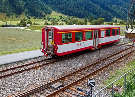 Der Mgb Klasse Wagen B Am Im Bahnhof G Schenen Im