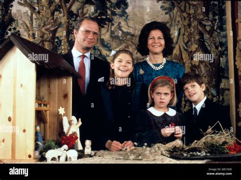 Royal Family preparing Christmas at the Royal Palace Stock Photo - Alamy