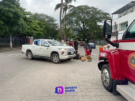 Choque Entre Motocicleta Y Camioneta En Colonia Aralias Reporte