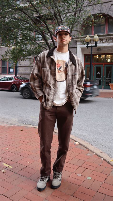 Effortlessly Stylish Vintage Inspired Mens Streetwear In Earth Tones