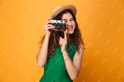 Premium Photo Portrait Of A Smiling Curly Haired Girl