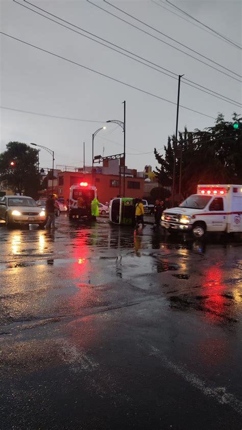 IMÁGENES FUERTES captan momento exacto en que combi choca contra un