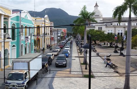 Meteorolog A Pronostica Vaguada Continuar Generando Aguaceros Y