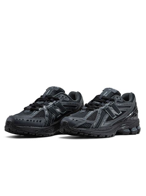 New Balance R Black Metallic Silver M Rjb New