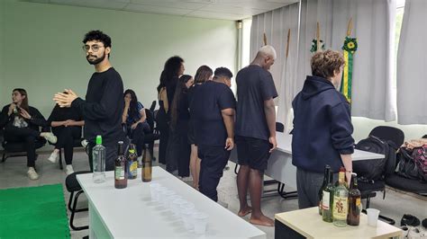 Estudantes Apresentam Cenas Na Mostra De Cenas Das Oficinas De Teatro