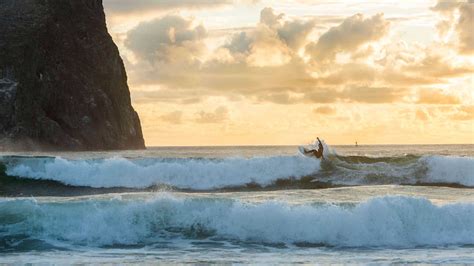 Surfing Scenes With Stoke - Travel Oregon