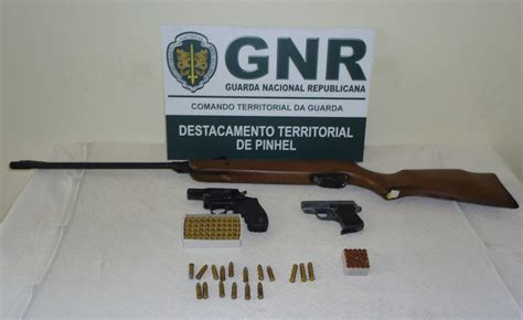 Homem detido por posse ilegal de armas e de munições proibidas na Mêda