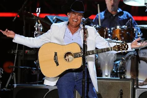 George Strait Rodeo Houston Show Sells 77,000 Tickets in Two Minutes