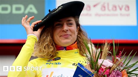 Itzulia Women Marlen Reusser Denies Demi Vollering Title With Fine