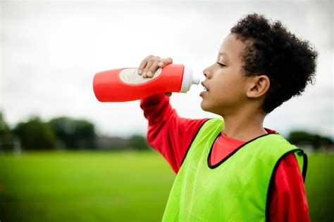 Help Your Athletes Beat The Heat And Dehydration Teamsnap Blog Teamsnap