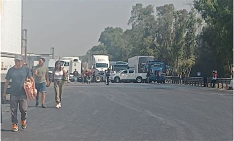 Manifestantes Liberan La Autopista M Xico Quer Taro