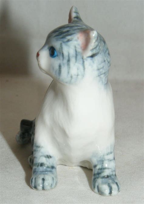 Klima Miniature Porcelain Animal Figure Tall Sitting Cat Grey M184