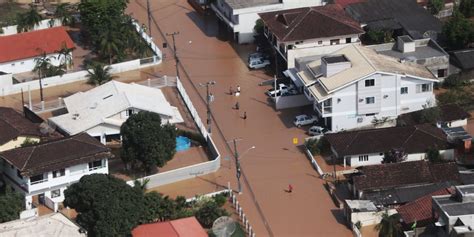 Temporal Causa Alagamentos Interdita Rodovias E Santa Catarina Decreta