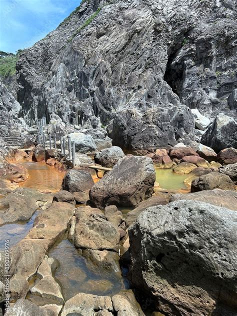 Shikinejima In Tokyo Is A Wild Hot Spring Paradise Jinata Onsen Is A Free Mixed Bathing Open