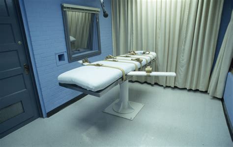 Alabama Pauses Executions After Third Failed Lethal Injection Iheart