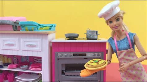 Barbie Kitchen Cooking Play Set Barbie Chef Cooks Food In Her New Big