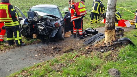 Schwerer Unfall Im Kreis Stade Rettungshubschrauber Landet Auf