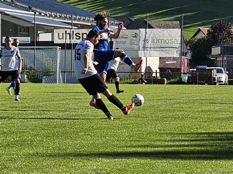 Pflichtsieg In Sch Nenbach Bringt Tabellenf Hrung Fu Ballclub Fv Djk