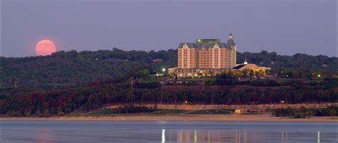 Chateau On The Lake Resort Spa And Convention Center In Branson