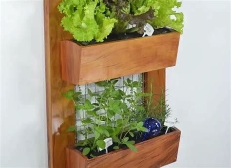 7 Best Freestanding Vertical Herb Garden Planters - Space Saving and ...