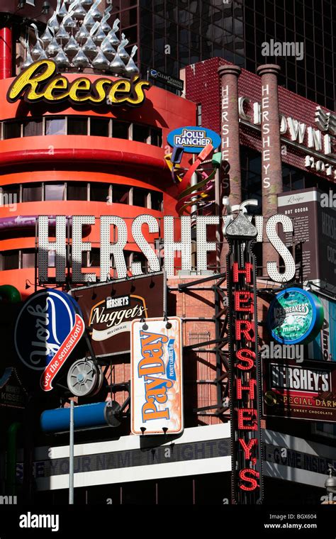 Hersheys Times Square Hi Res Stock Photography And Images Alamy