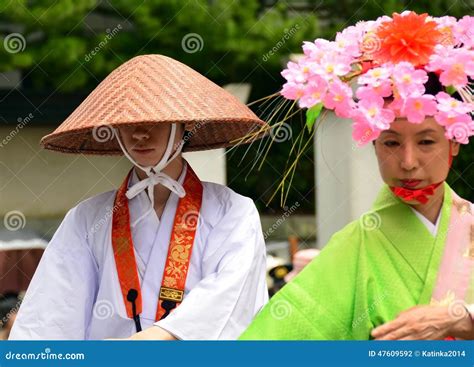 Japanese folk dancers editorial photography. Image of matsuri - 47609592